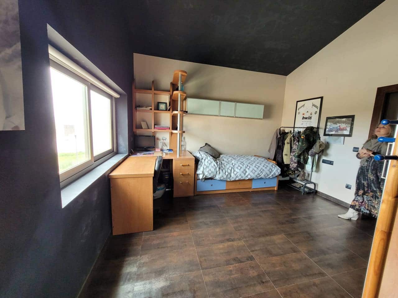 5 soveværelse Villa til salg i Baza med swimmingpool garage - € 599.000 (Ref: 9552865)