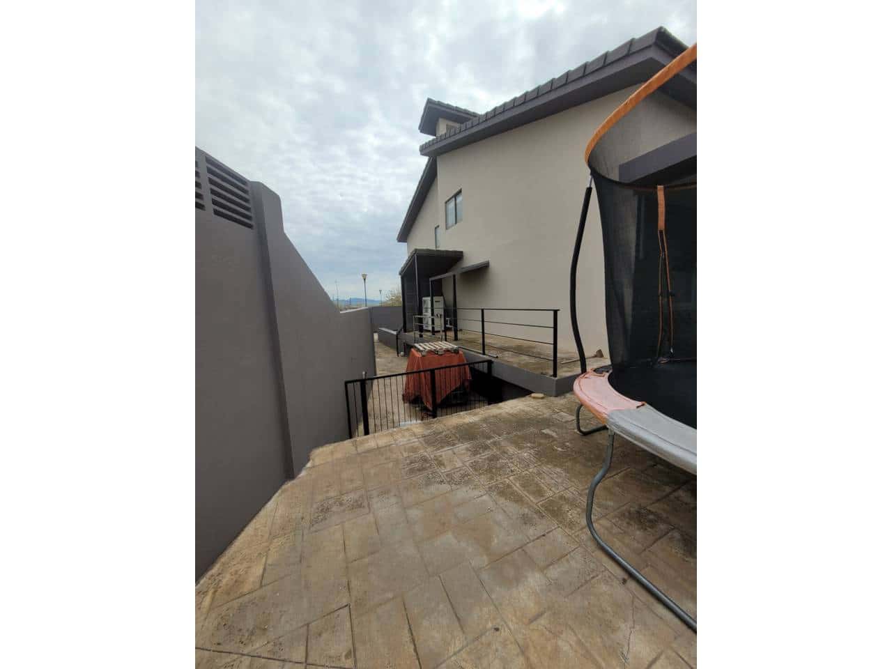 5 soveværelse Villa til salg i Baza med swimmingpool garage - € 599.000 (Ref: 9552865)