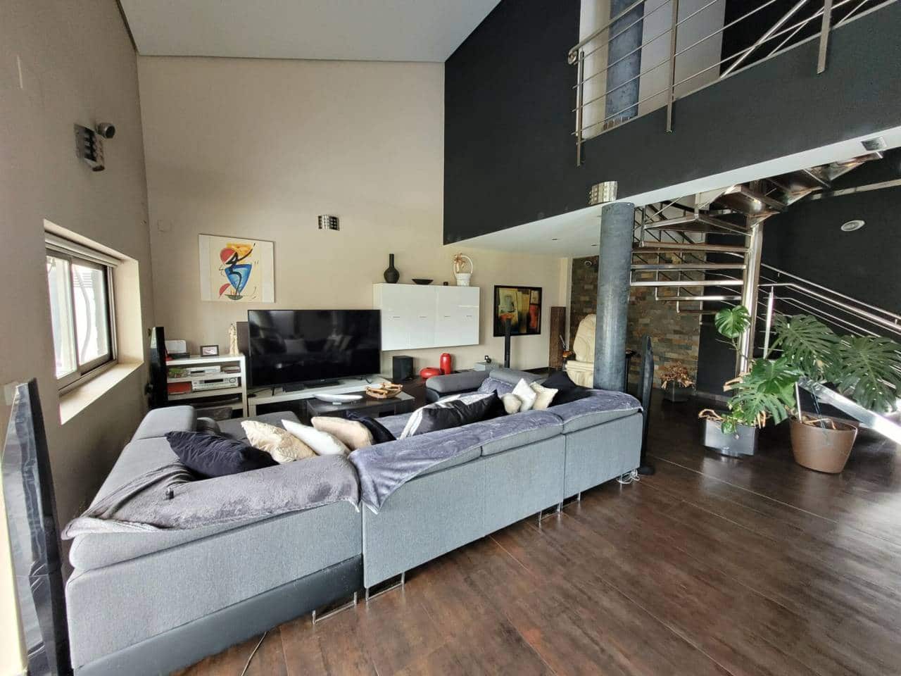 5 soveværelse Villa til salg i Baza med swimmingpool garage - € 599.000 (Ref: 9552865)