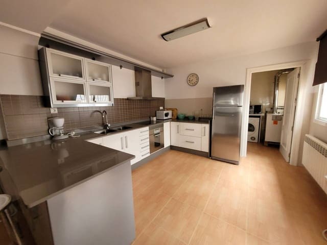 7 sovrum Hus till salu i Baza med garage - 300 000 € (Ref: 9552866)