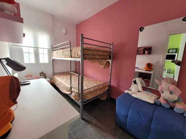 7 sovrum Hus till salu i Baza med garage - 300 000 € (Ref: 9552866)