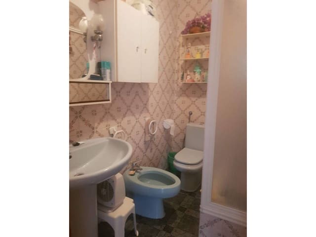 3 chambre Appartement à vendre à Baza avec garage - 85 000 € (Ref: 9552868)