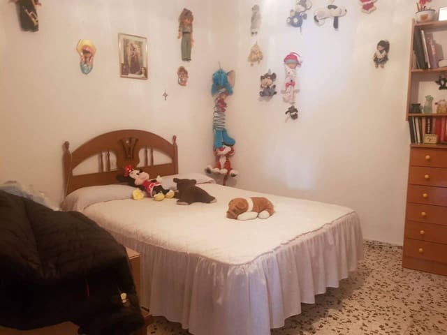 3 chambre Appartement à vendre à Baza avec garage - 85 000 € (Ref: 9552868)