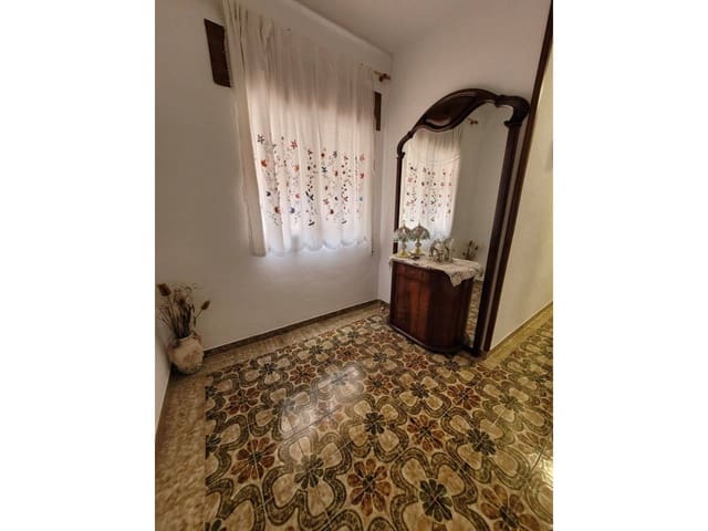 Piso de 3 habitaciones en Baza en venta con garaje - 110.000 € (Ref: 9552869)