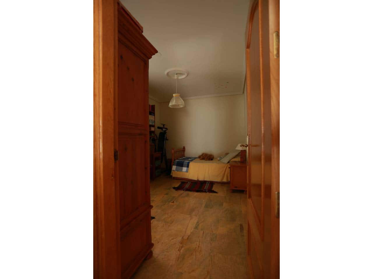 Piso de 5 habitaciones en Baza en venta con garaje - 184.000 € (Ref: 9552870)