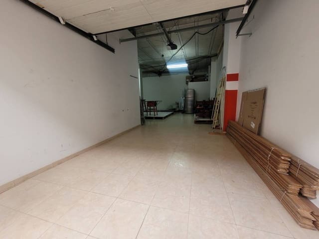 Local Commercial à vendre à Baza - 199 000 € (Ref: 9552871)