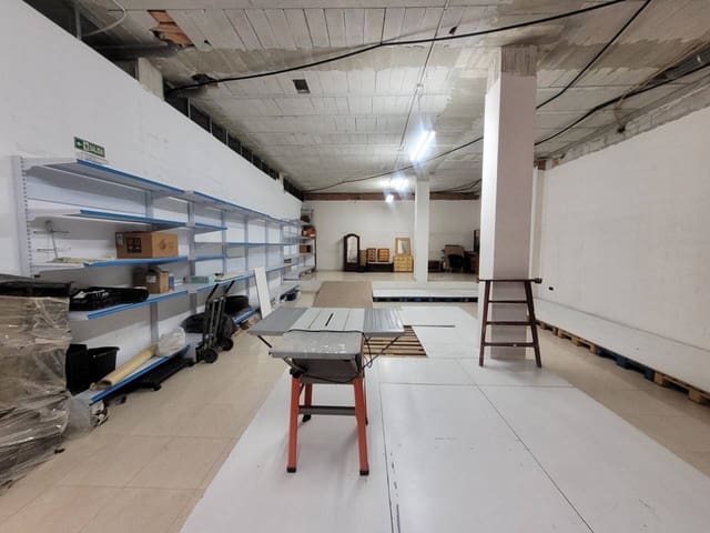 Local Commercial à vendre à Baza - 199 000 € (Ref: 9552871)