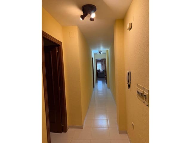 4 sovrum Lägenhet till salu i Baza - 105 000 € (Ref: 9552872)