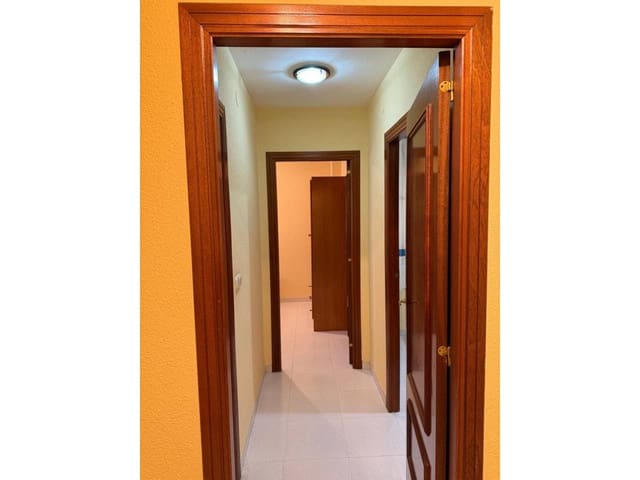 4 sovrum Lägenhet till salu i Baza - 105 000 € (Ref: 9552872)