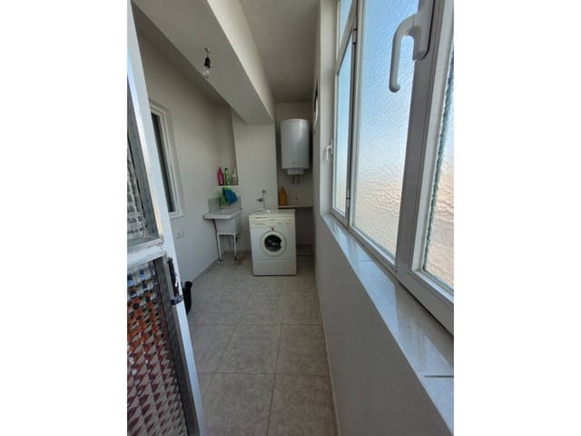 3 sovrum Lägenhet till salu i Baza - 95 000 € (Ref: 9552873)