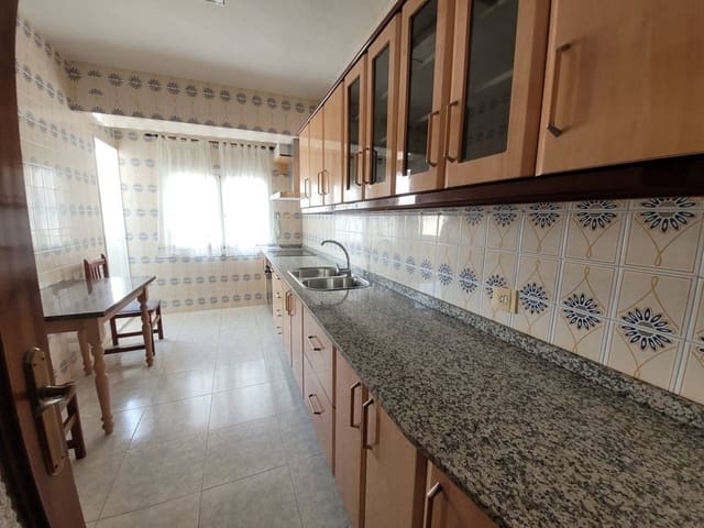 3 sovrum Lägenhet till salu i Baza - 95 000 € (Ref: 9552873)