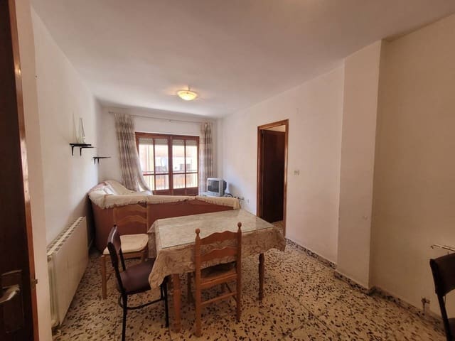4 bedroom Flat for sale in Baza - € 75,000 (Ref: 9552876)