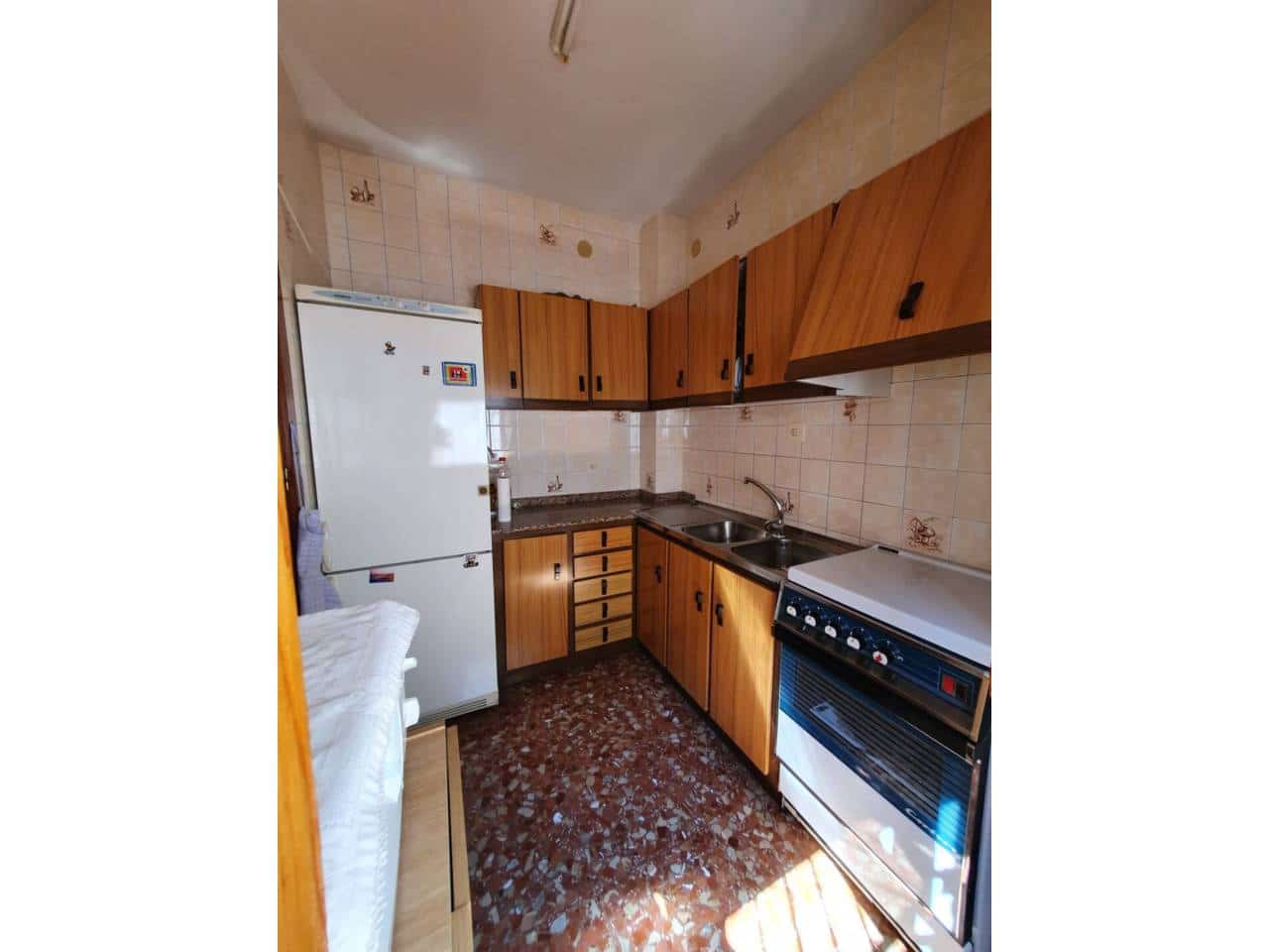 Casa de 4 habitaciones en Baza en venta con garaje - 140.000 € (Ref: 9552877)