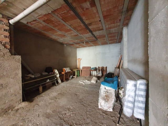 4 sovrum Hus till salu i Baza med garage - 140 000 € (Ref: 9552877)