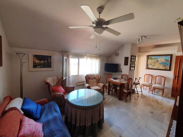 Piso de 3 habitaciones en Baza en venta con garaje - 120.000 € (Ref: 9552879)