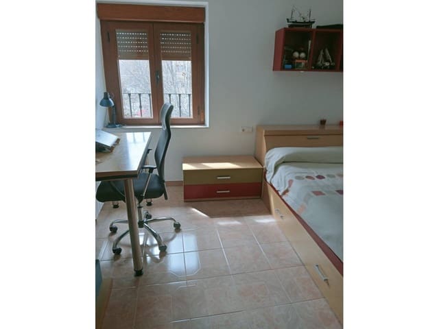 4 Zimmer Apartment zu verkaufen in Baza - 170.000 € (Ref: 9552880)