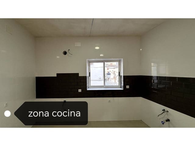 3 chambre Appartement à vendre à Baza - 100 000 € (Ref: 9552881)