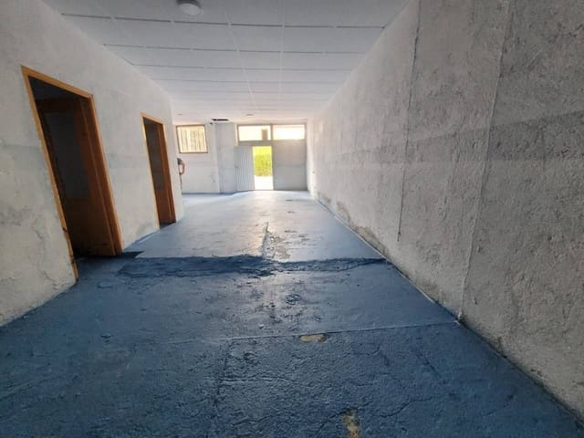 Gewerbe zu verkaufen in Baza - 27.000 € (Ref: 9552882)