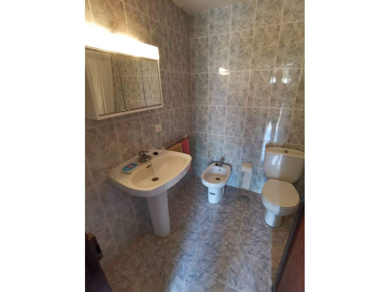 4 soveværelse Byhus til salg i Cullar med garage - € 54.000 (Ref: 9552883)