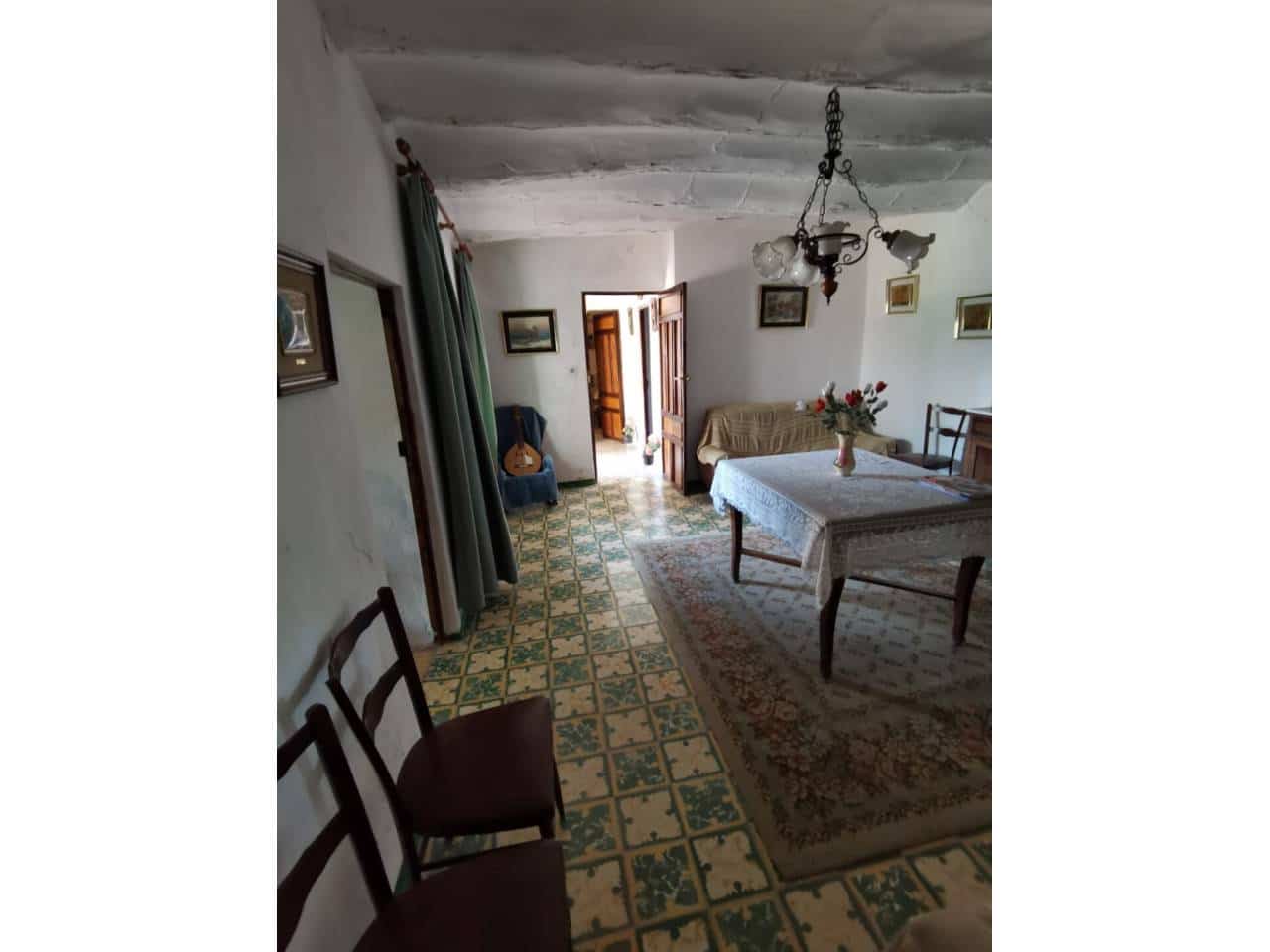 4 soveværelse Byhus til salg i Cullar med garage - € 54.000 (Ref: 9552883)