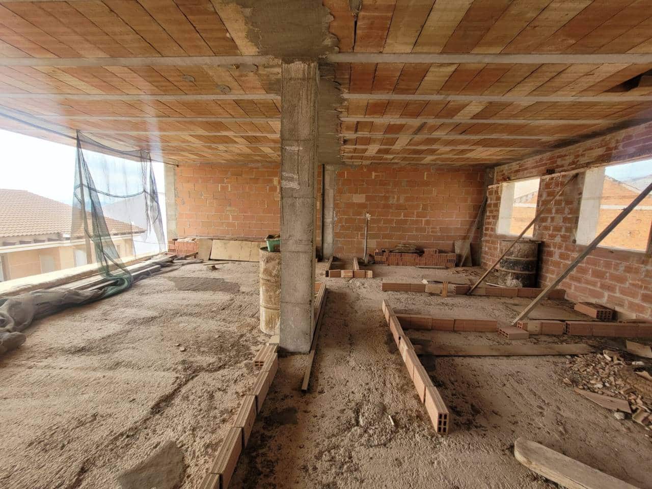 Apartamento de 4 habitaciones en Baza en venta - 90.000 € (Ref: 9552884)