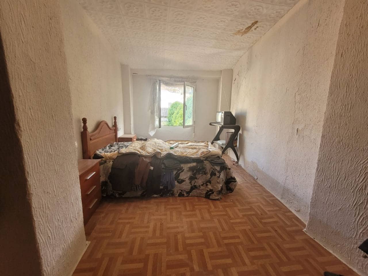 Apartamento de 4 habitaciones en Baza en venta - 35.000 € (Ref: 9552885)