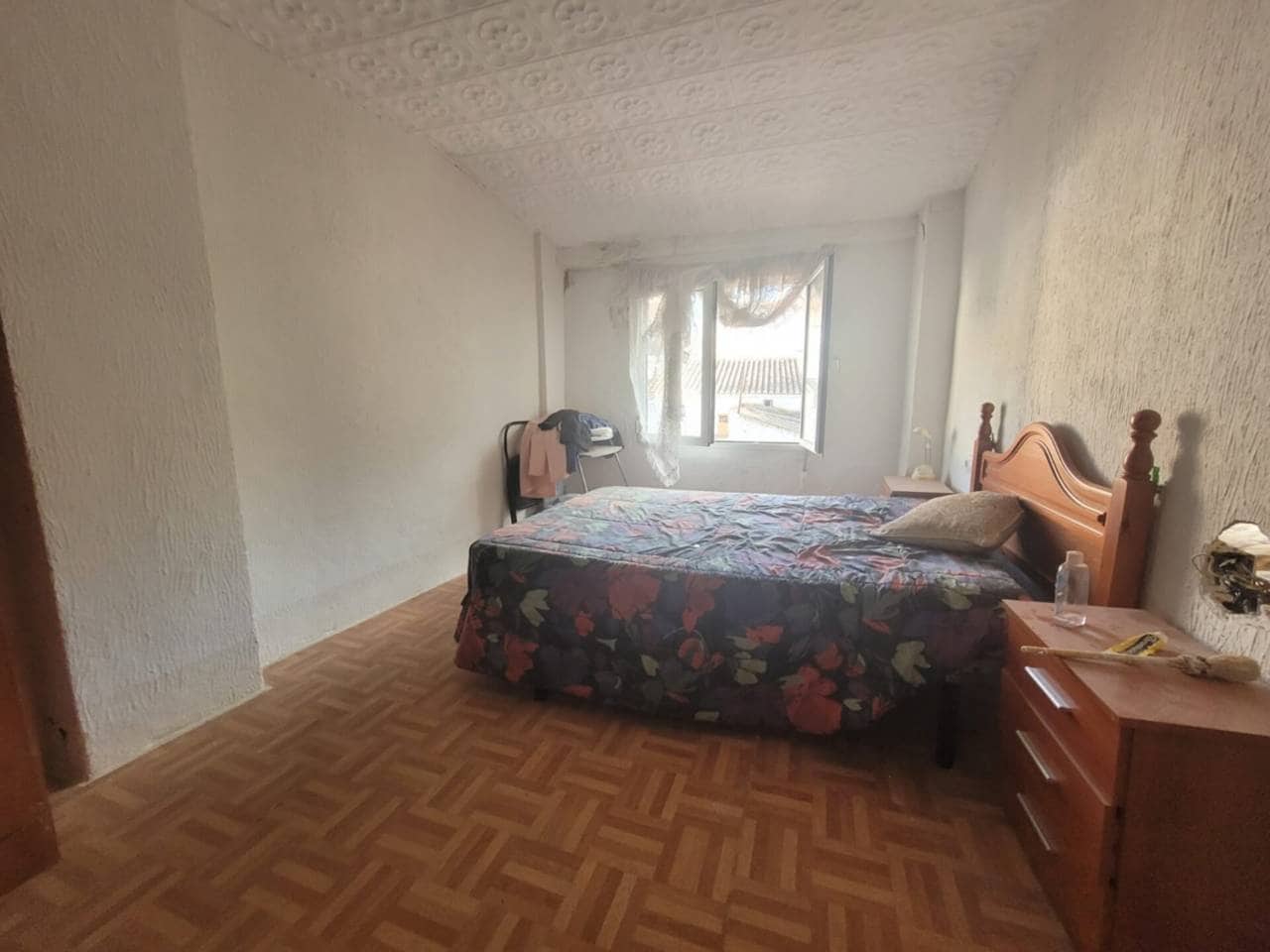 Apartamento de 4 habitaciones en Baza en venta - 35.000 € (Ref: 9552885)