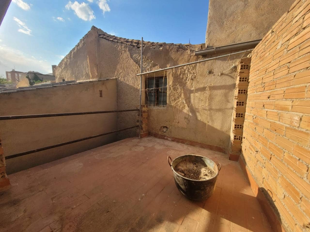 Apartamento de 4 habitaciones en Baza en venta - 35.000 € (Ref: 9552885)