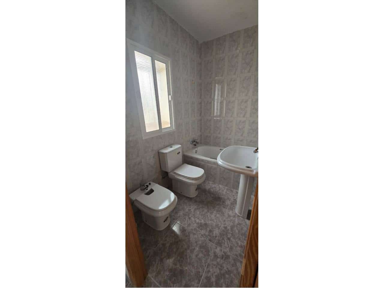 5 Zimmer Haus zu verkaufen in Baza - 72.000 € (Ref: 9552887)