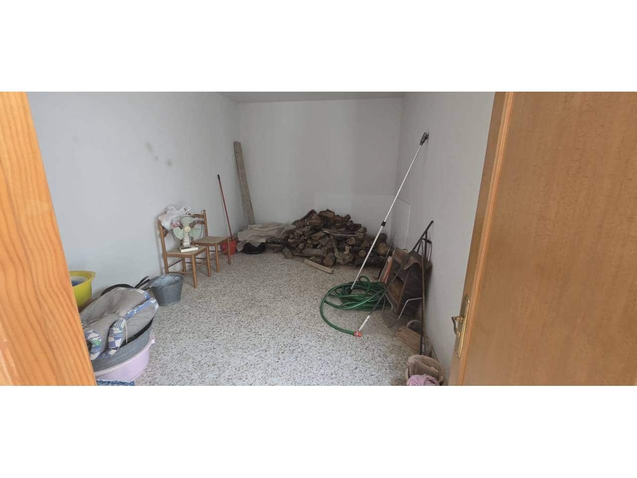 5 Zimmer Haus zu verkaufen in Baza - 72.000 € (Ref: 9552887)