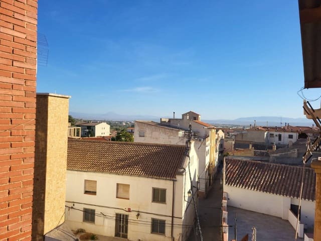 12 sovrum Hus till salu i Baza med garage - 140 000 € (Ref: 9552888)