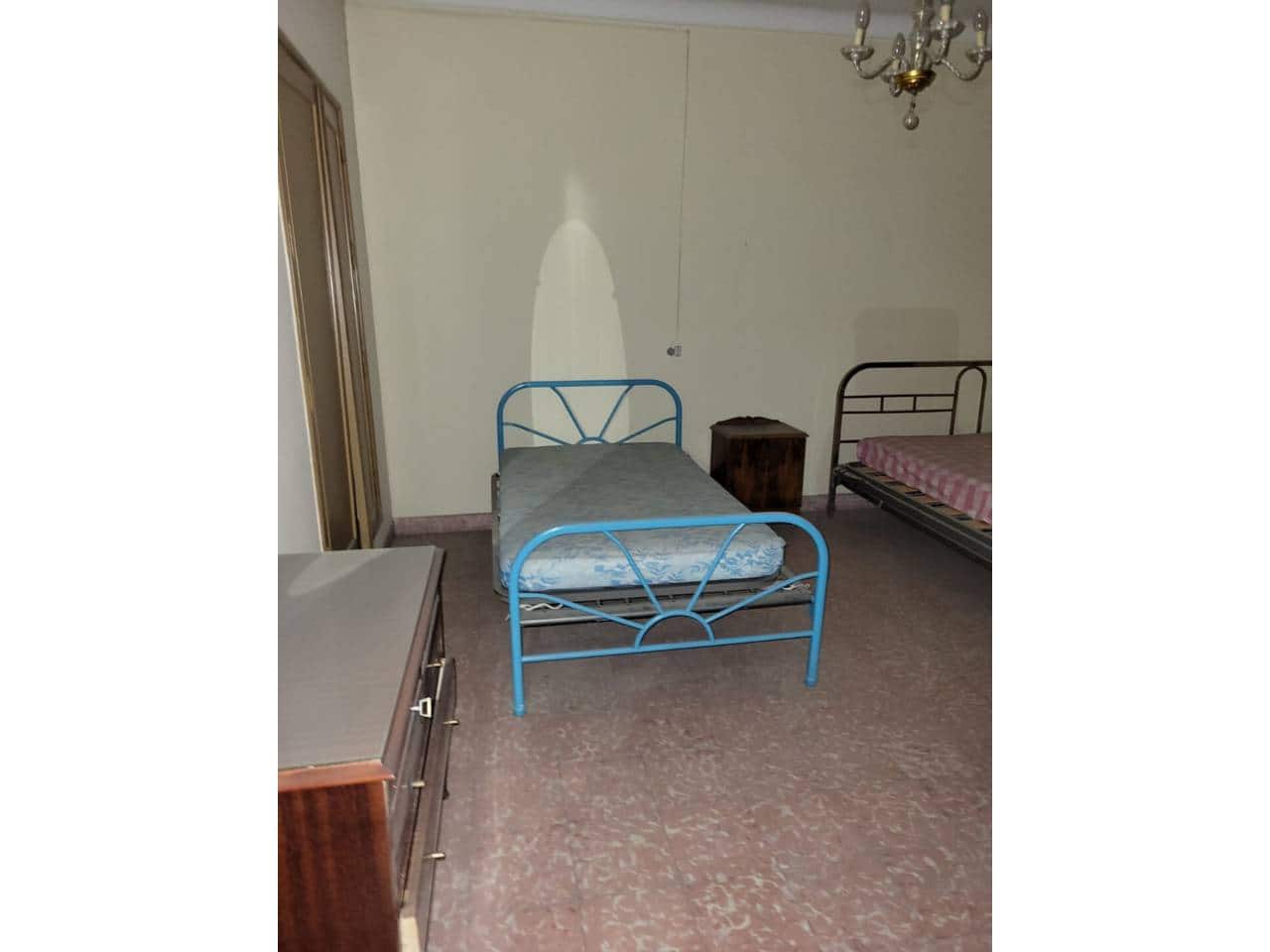 12 camera da letto Casa in vendita in Baza con garage - 140.000 € (Rif: 9552888)