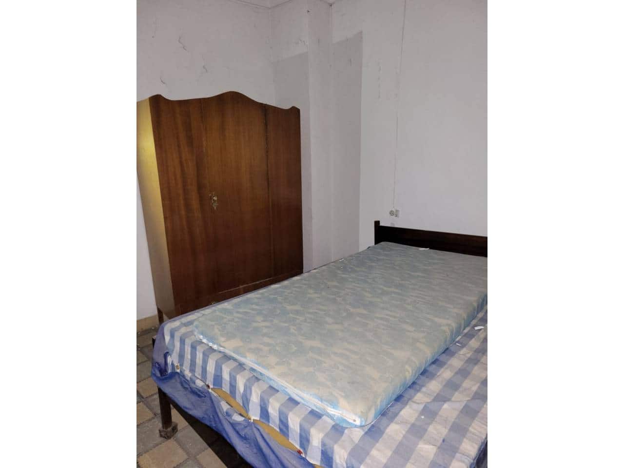 12 camera da letto Casa in vendita in Baza con garage - 140.000 € (Rif: 9552888)