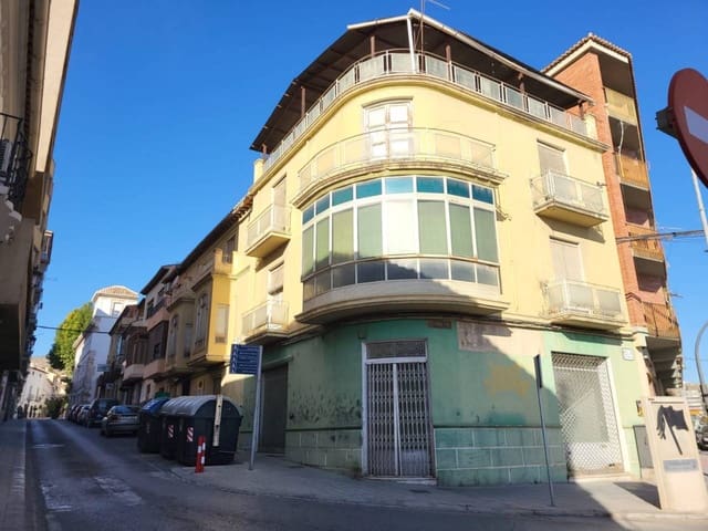 12 sovrum Hus till salu i Baza med garage - 140 000 € (Ref: 9552888)