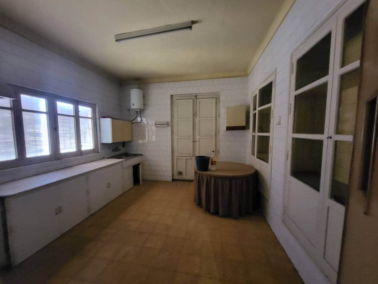 12 camera da letto Casa in vendita in Baza con garage - 140.000 € (Rif: 9552888)