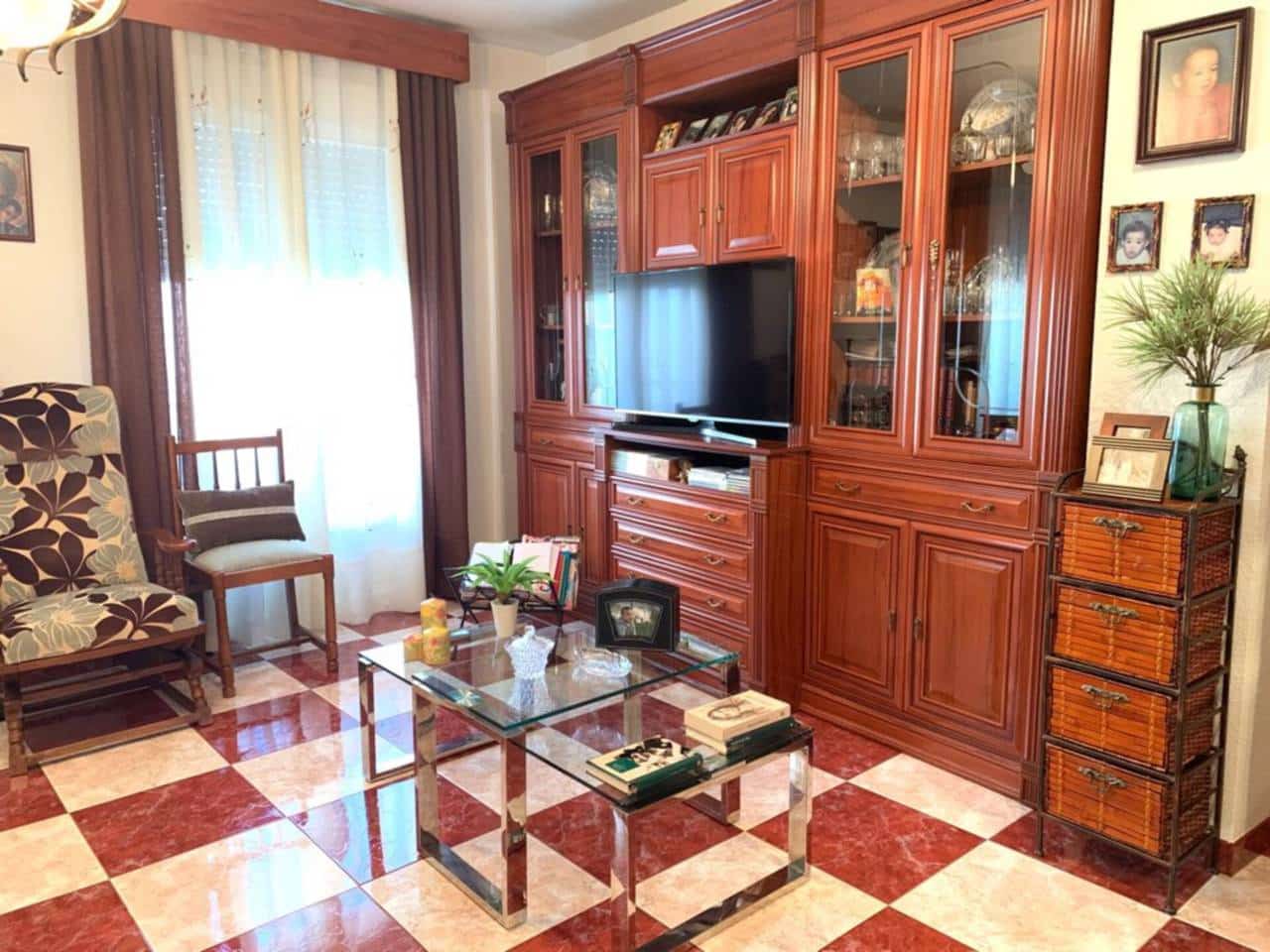 3 chambre Maison de Ville à vendre à Baza avec garage - 95 000 € (Ref: 9552889)