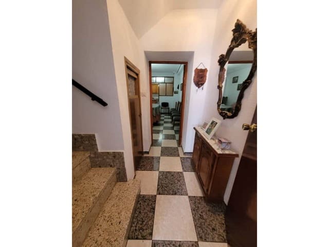 Piso de 4 habitaciones en Baza en venta - 85.000 € (Ref: 9552890)