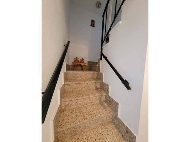 Piso de 4 habitaciones en Baza en venta - 85.000 € (Ref: 9552890)