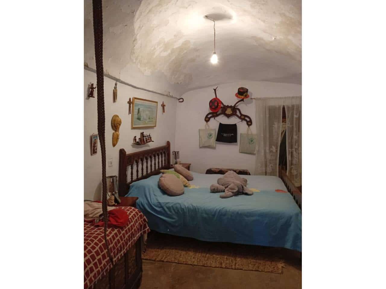 5 quarto Casa de Caverna para venda em Castril com garagem - 50 000 € (Ref: 9552891)
