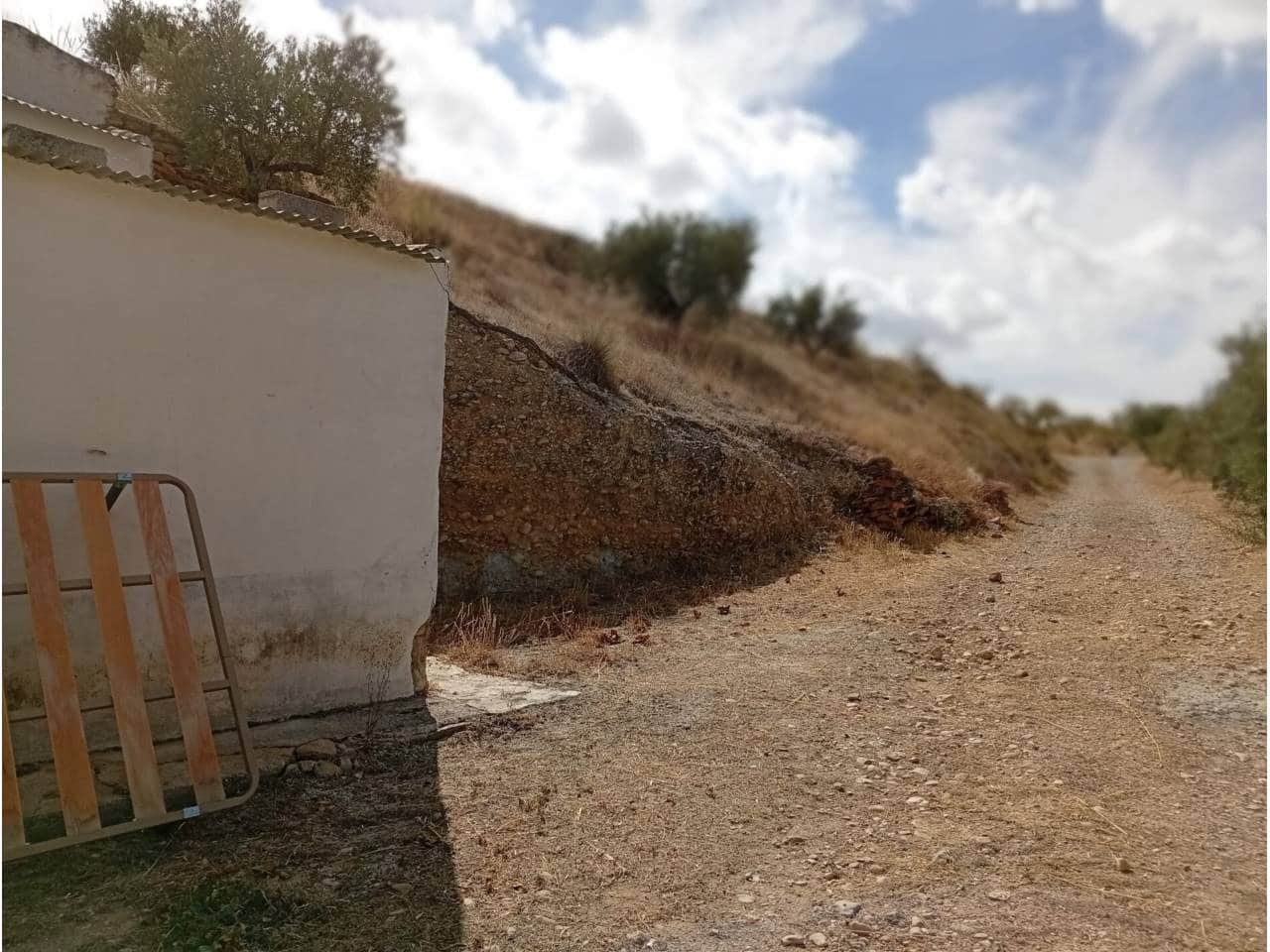 5 quarto Casa de Caverna para venda em Castril com garagem - 50 000 € (Ref: 9552891)