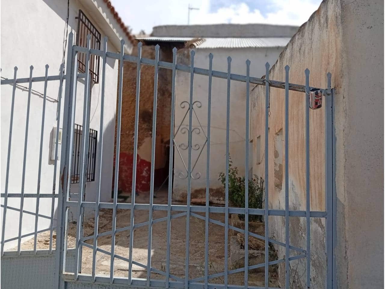 5 quarto Casa de Caverna para venda em Castril com garagem - 50 000 € (Ref: 9552891)