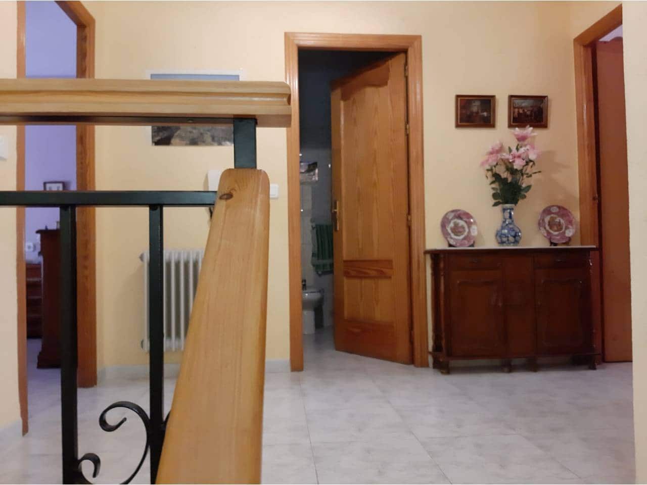 5 chambre Appartement à vendre à Baza avec garage - 129 000 € (Ref: 9552893)