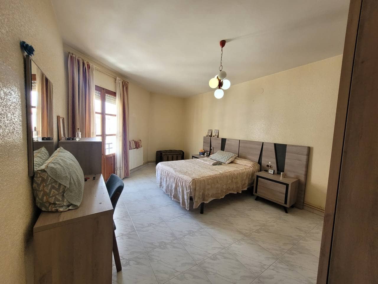 4 Zimmer Haus zu verkaufen in Baza - 150.000 € (Ref: 9552895)