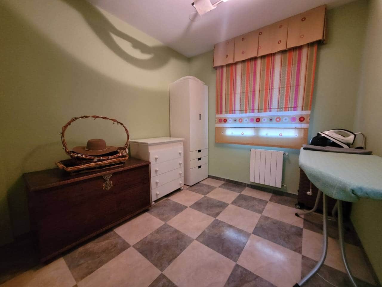 4 quarto Casa em Banda para venda em Baza com garagem - 180 000 € (Ref: 9552896)