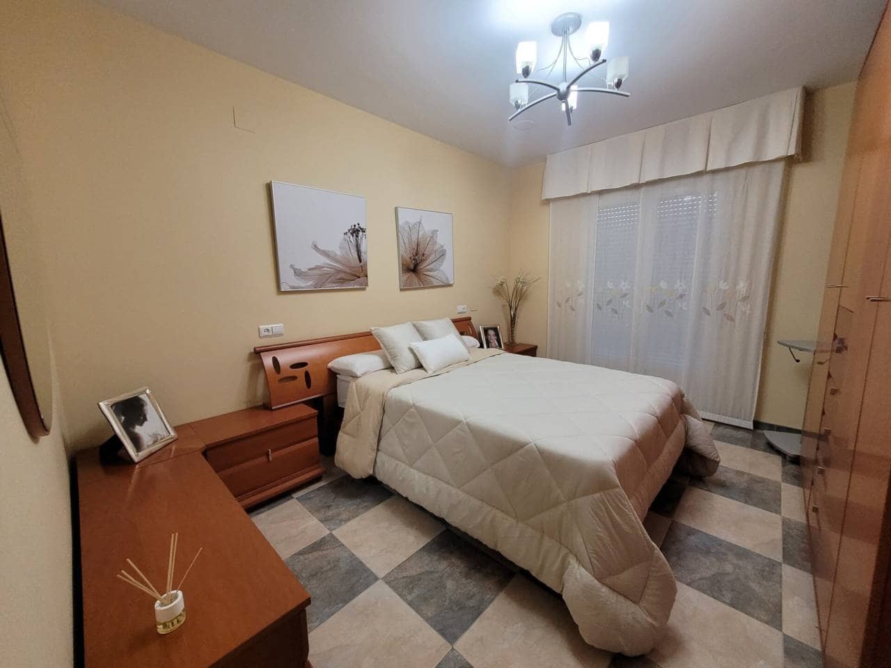 4 quarto Casa em Banda para venda em Baza com garagem - 180 000 € (Ref: 9552896)