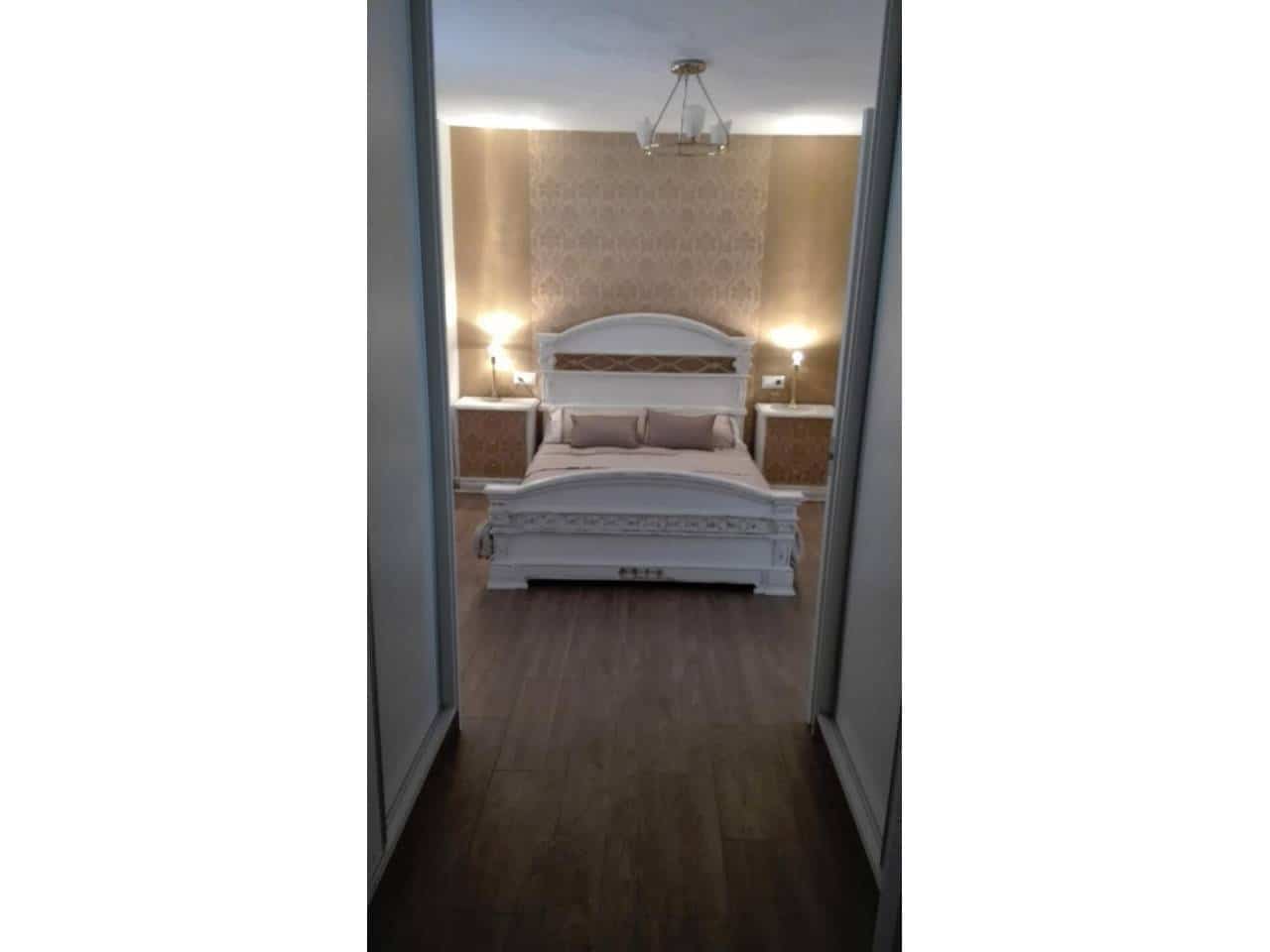 Apartamento de 3 habitaciones en Baza en venta - 100.000 € (Ref: 9552900)