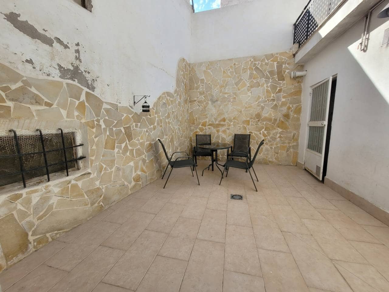 Apartamento de 3 habitaciones en Baza en venta - 100.000 € (Ref: 9552900)