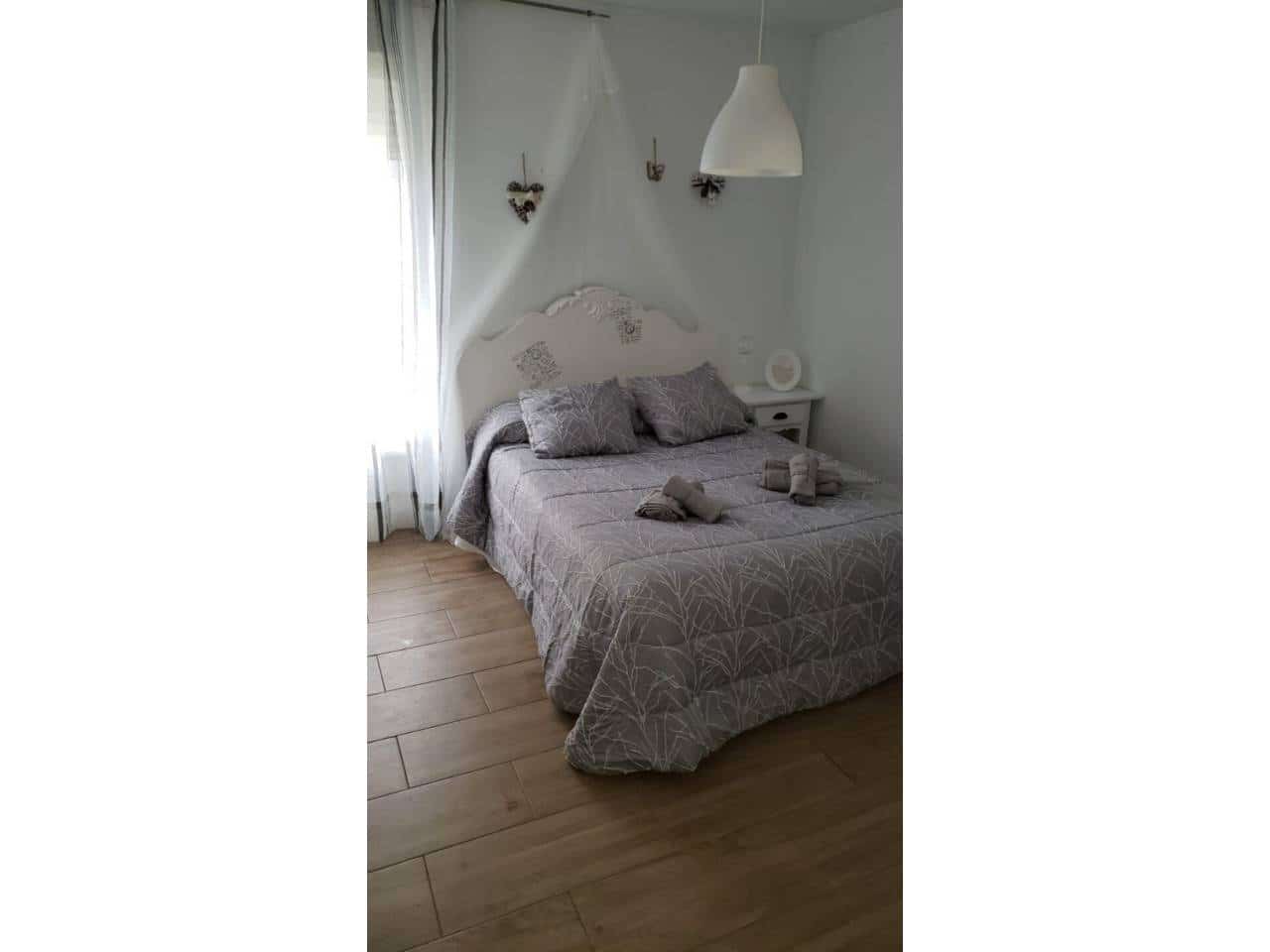 Apartamento de 3 habitaciones en Baza en venta - 100.000 € (Ref: 9552900)