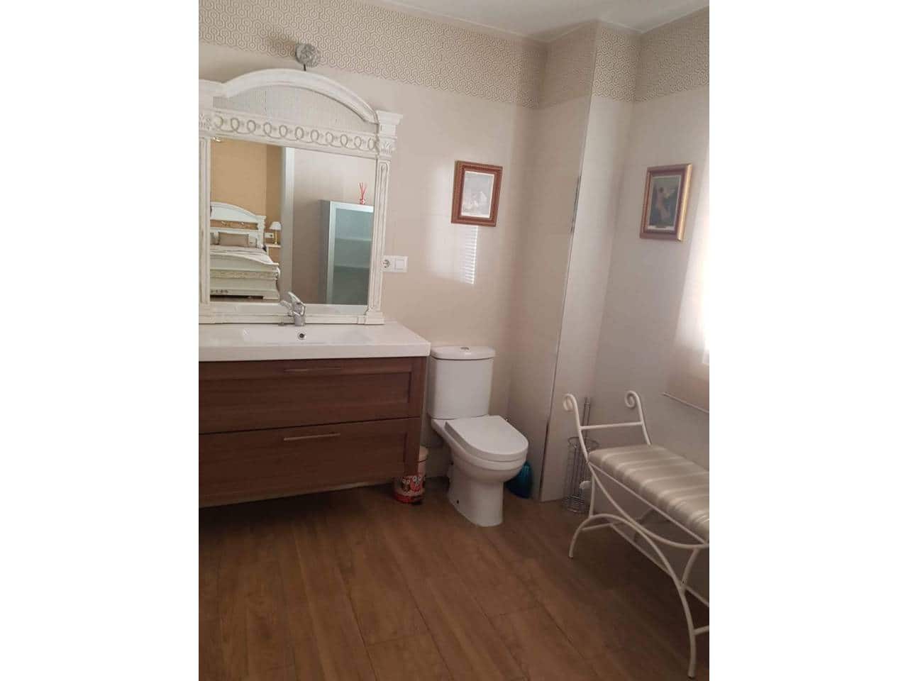 Apartamento de 3 habitaciones en Baza en venta - 100.000 € (Ref: 9552900)