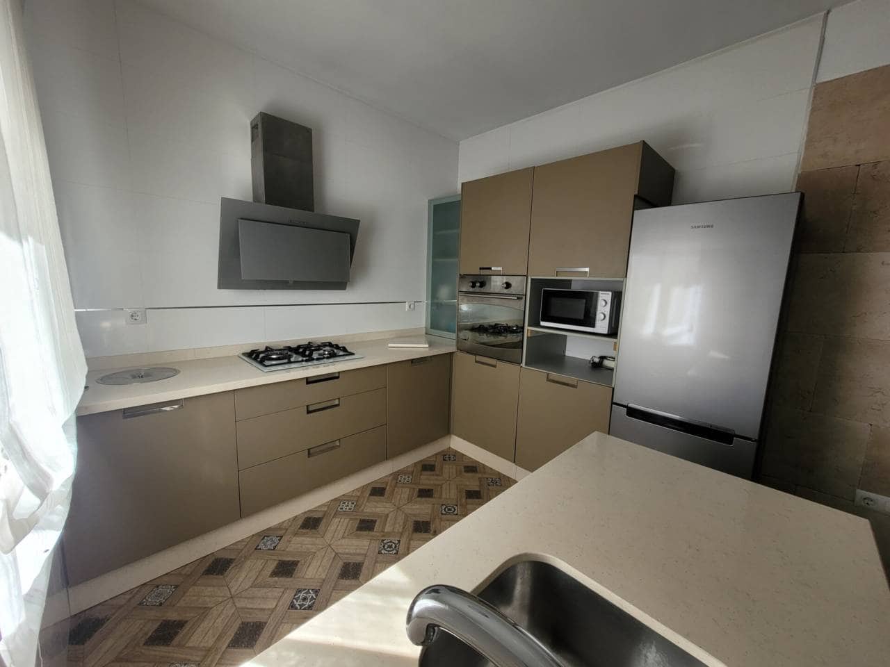 Apartamento de 3 habitaciones en Baza en venta - 100.000 € (Ref: 9552900)